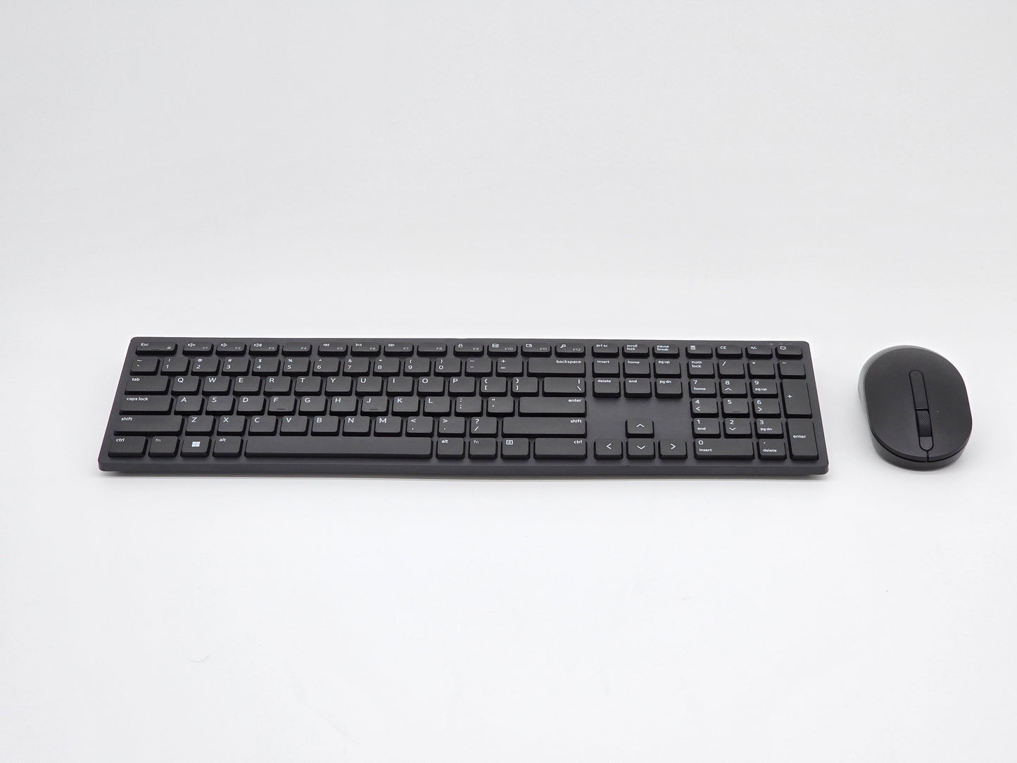 Dell Inspiron 7700 27" | i7-1165G7 | 32 GB | 500 GB M.2 SSD + 1 TB HDD | Wi-Fi | Touch Screen