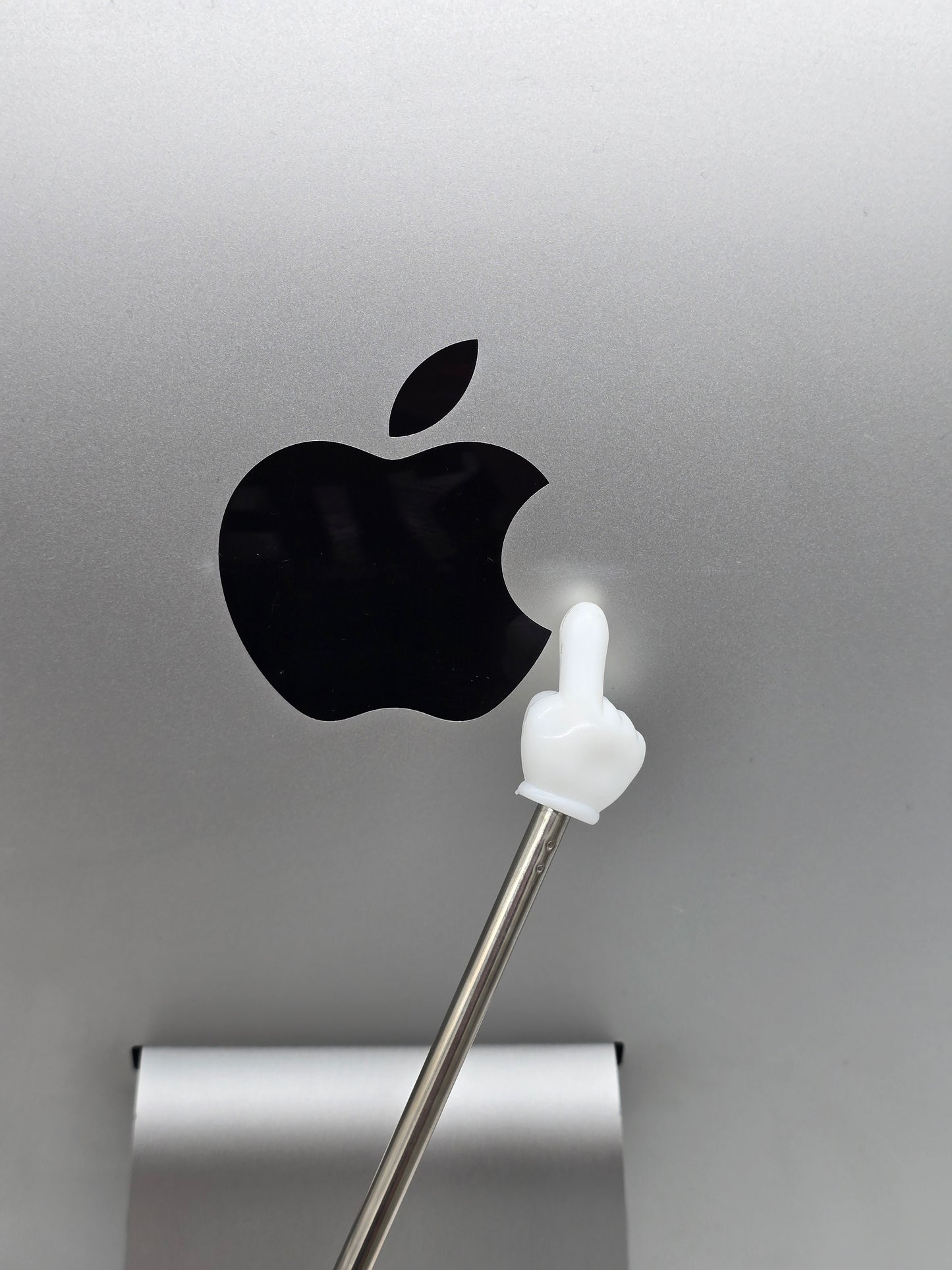 Apple iMac 27" | i5 3.3 GHz | 32GB | 500GB SSD | Major Chip Bottom-Right