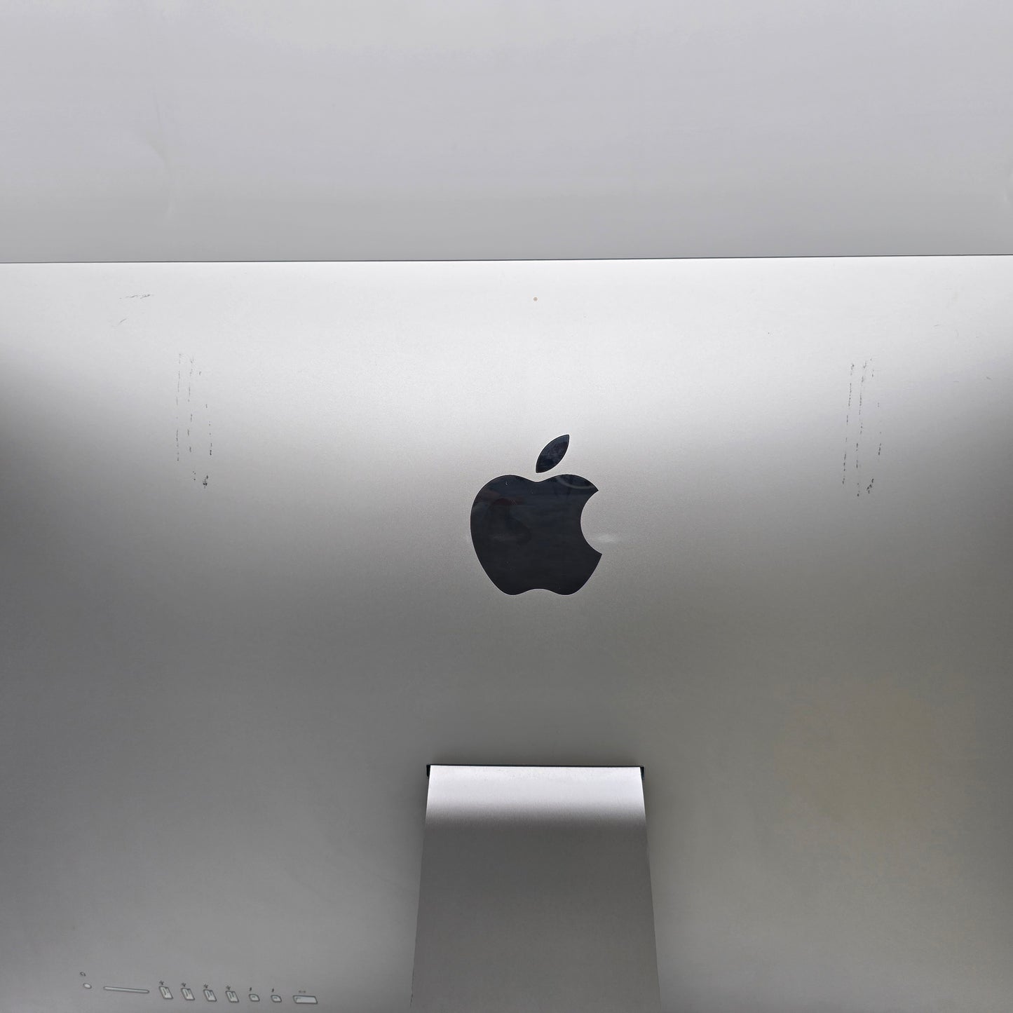 Apple iMac A1419 27" | i5 3.2 GHz | 16GB | 500GB SSD | Scratches: Screen & Body